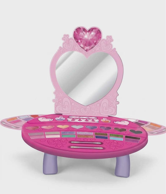 Unique cosmetic set